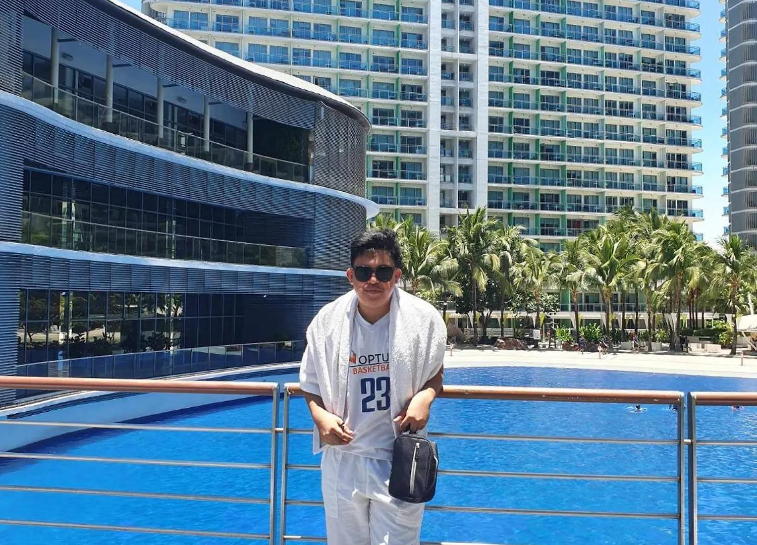 Spacious 1 Bedroom Flat In Azure Residences Manila Philippines