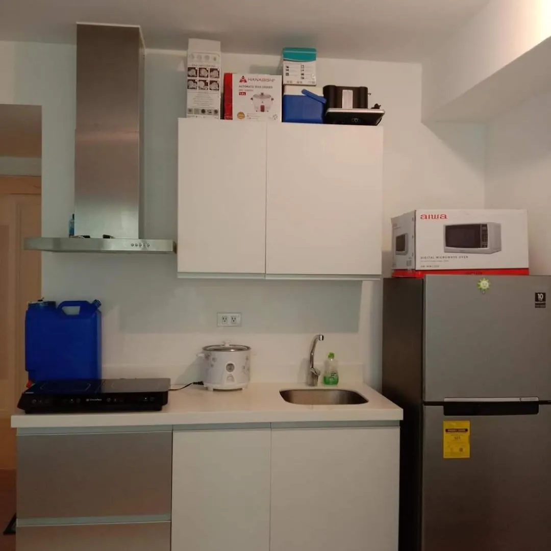 Spacious 1 Bedroom Flat In Azure Residences Manila Apartment