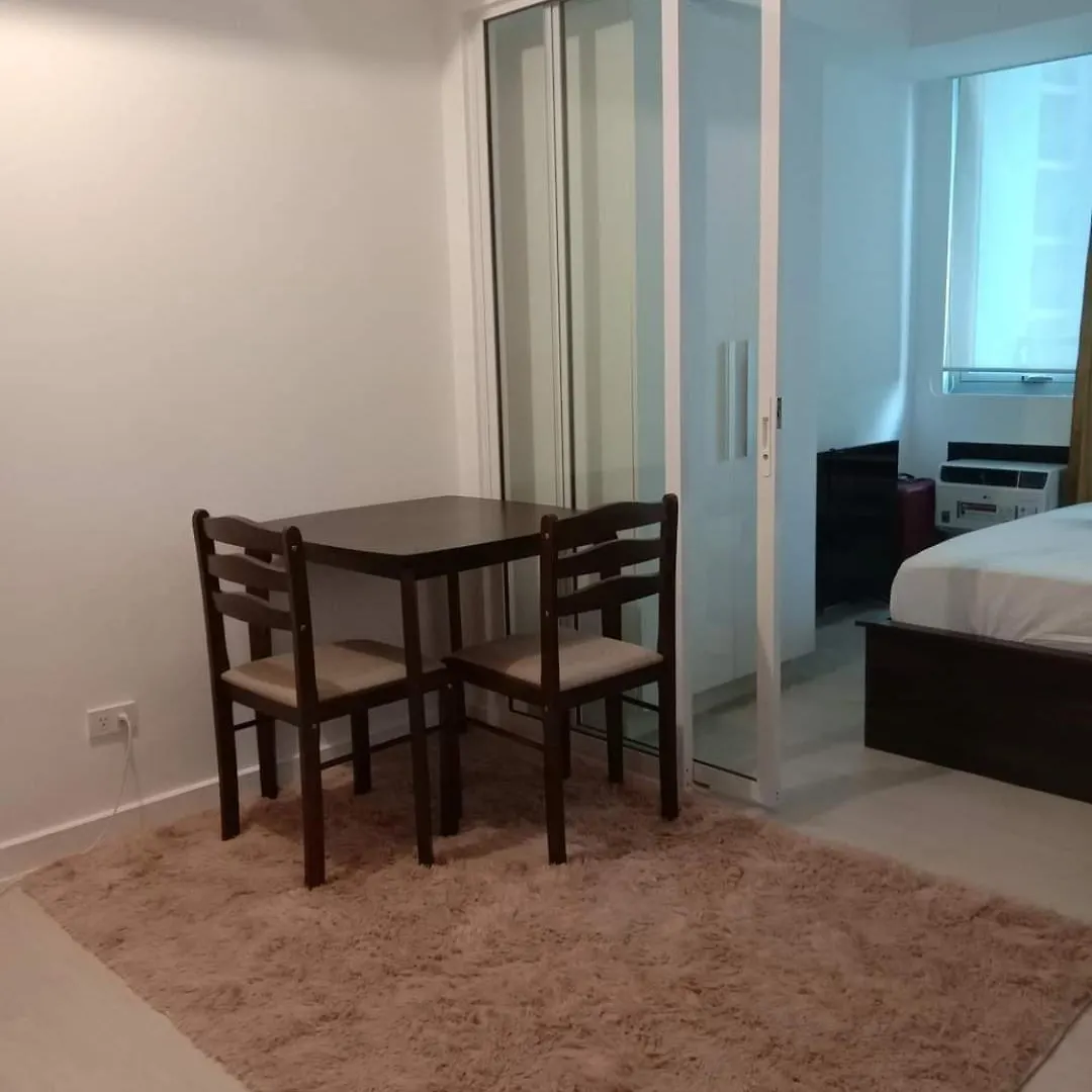 Apartment Spacious 1 Bedroom Flat In Azure Residences Manila