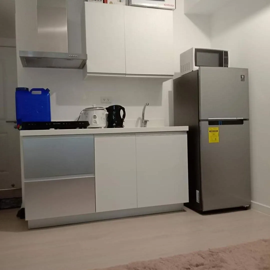 Spacious 1 Bedroom Flat In Azure Residences Manila Apartment